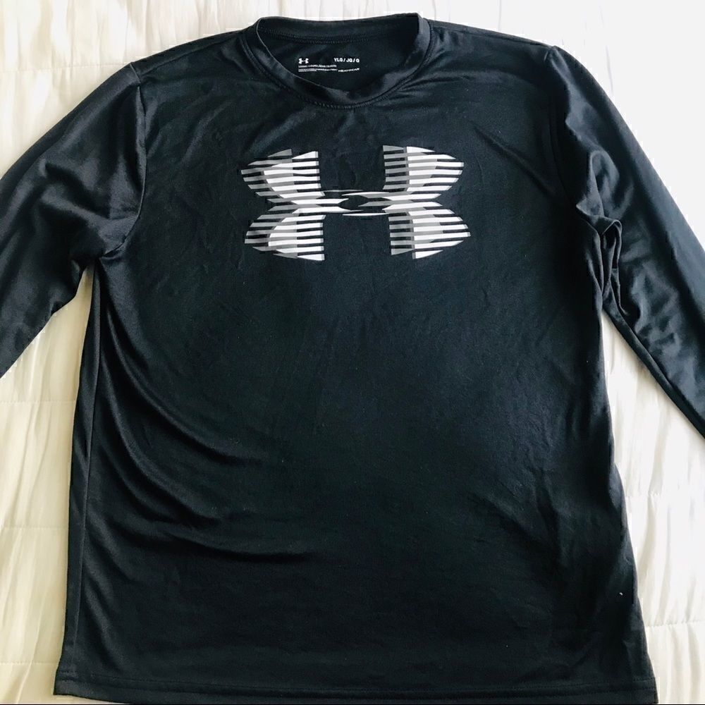 Under Armour boys long sleeve T-shirt size YLG